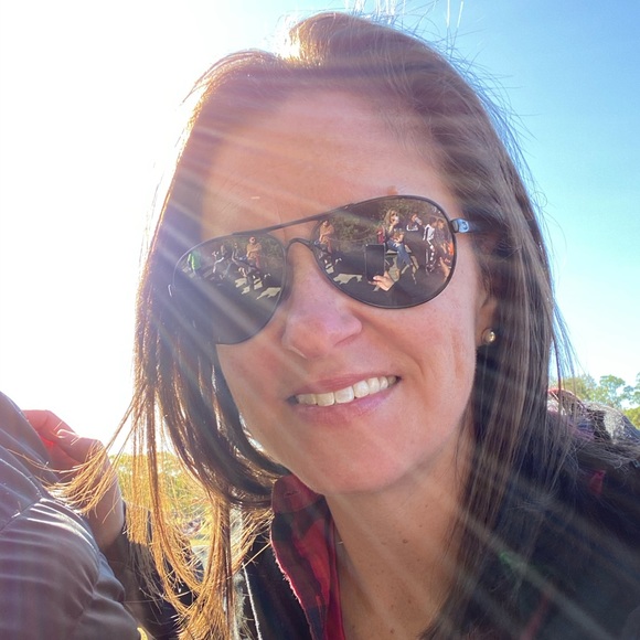 Meet your Posher, Lindsay - Picture 1 of 1